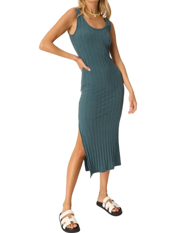 Work It Out Scoop Neck Dress In Ocean Teal