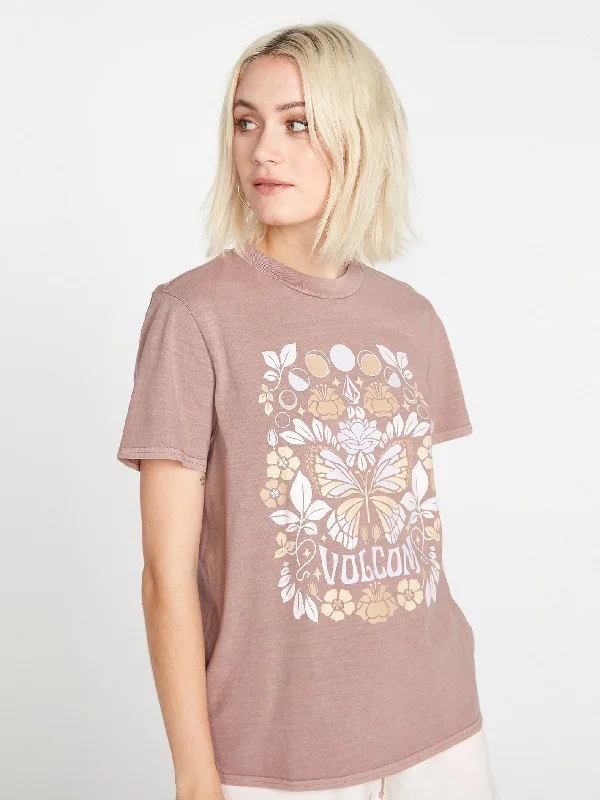 Lock It Up Short Sleeve Tee - Raisin Basic T-Shirt Crew Neck Short Sleeve